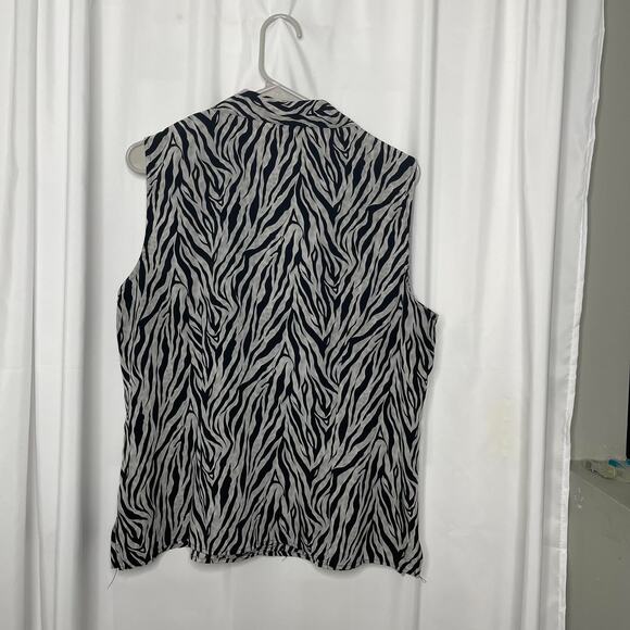 Notations women's large black white zebra print sleeveless blouse top button up - Picture 4 of 15